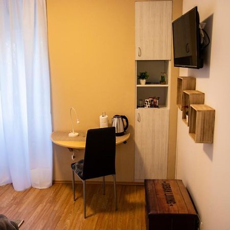 Apartment & Room Eni Zagreb Luaran gambar